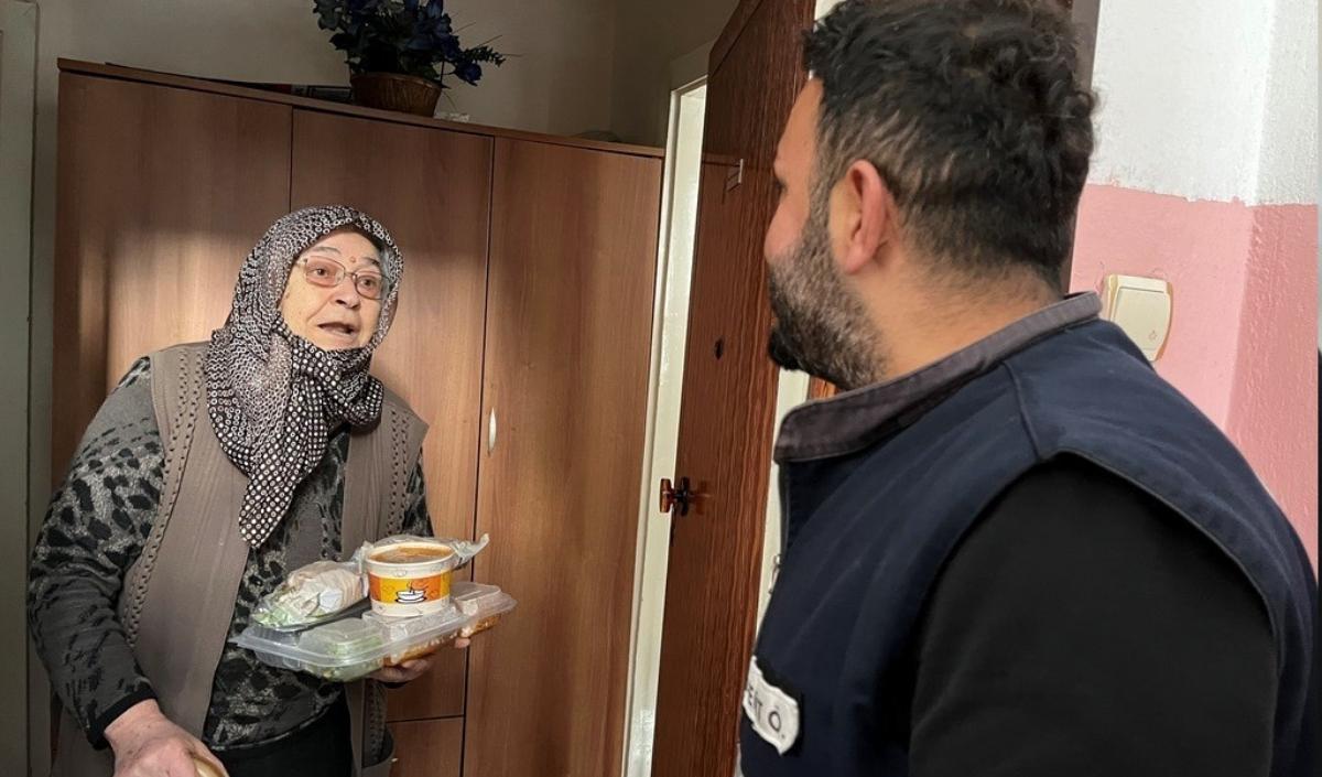 Kocasinan’dan Gönüllere Dokunan Hizmet, Her Gün 4 Çeşit Yemek (2)