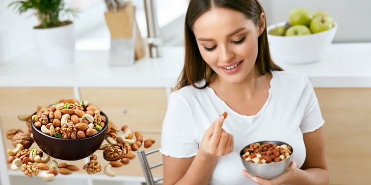 Kuruyemişler
Kuruyemişler ve çekirdekler, fındık, badem ve kabak çekirdeği gibi besinler, demir, magnezyum ve çinko gibi minerallerle doludur. Bu özellikleriyle metabolik süreçleri destekler ve kansızlıkla mücadelede etkili bir rol oynar. Ara öğünlerde tüketildiğinde hem enerji verir hem de sağlıklı bir atıştırmalık alternatifi sunar.