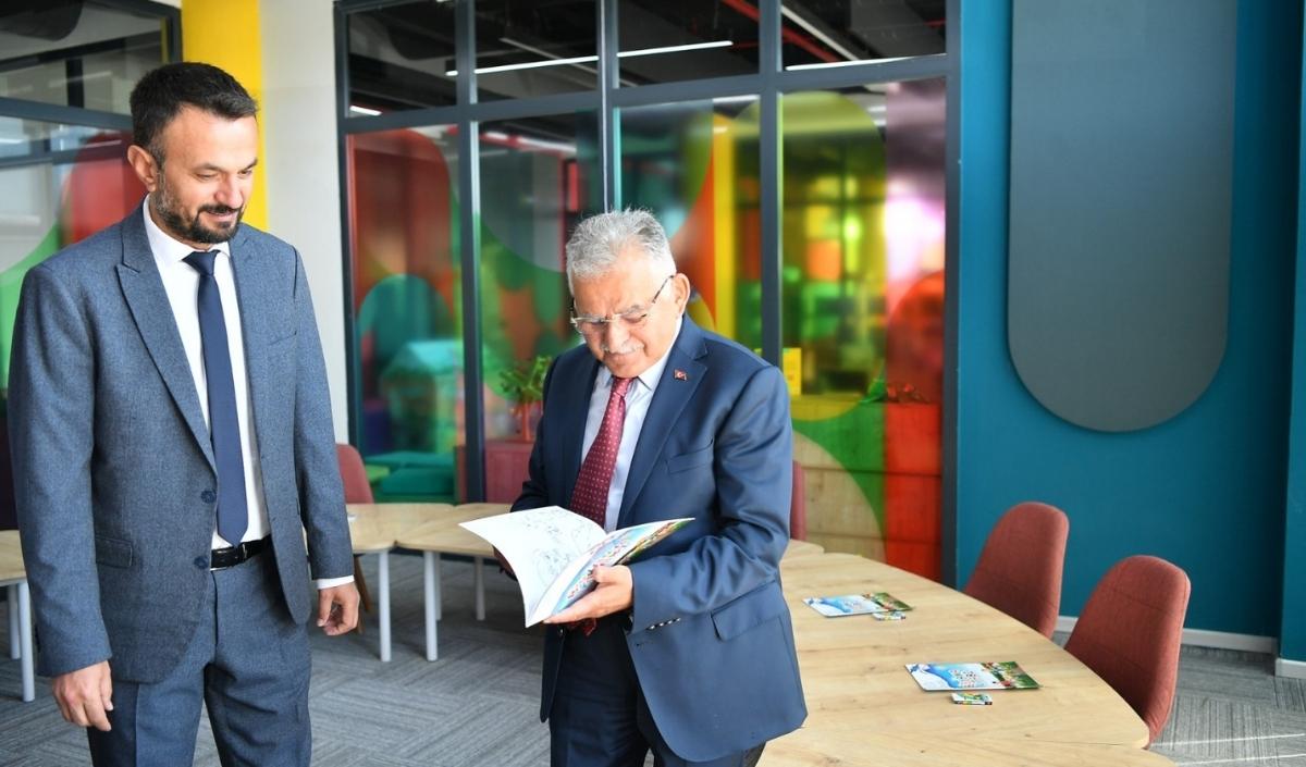 Kütüphane Bakan Ersoy (3)
