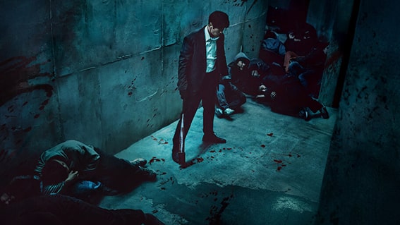 Mercy for None
Netflix, 6 Haziran’da Güney Kore yapımı aksiyon dizisi Mercy for None’ı sunuyor. Seul’ün yeraltı dünyasında geçen hikaye, suç dünyasının dövüşçüsü Gijun’un kardeşinin öldürülmesiyle intikam arayışını anlatıyor. 15 yıl sonra geri dönen Gijun, çeteler arasındaki kanlı savaşı yeniden alevlendiriyor. Hızlı tempolu sahneleri ve duygusal derinliğiyle dizi, aksiyon tutkunlarını cezbedecek.