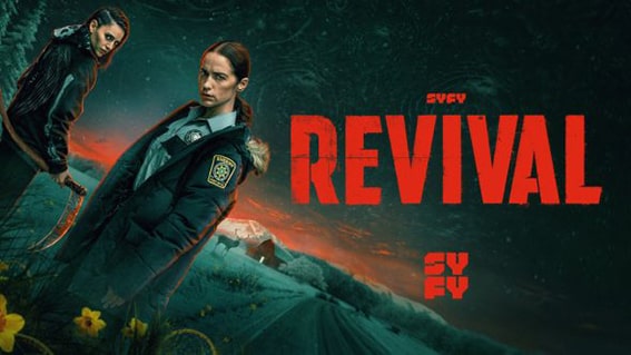 Revival
SyFy, 12 Haziran’da çizgi roman uyarlaması Revival’ı ekrana taşıyor. Wisconsin’de ölenlerin dirildiği mucizevi bir günü konu alan dizi, zombi hikayesi değil; dirilenler eski halleriyle yaşıyor. Polis memuru Dana Cypress, bir cinayet davasında canlı ve cansız herkesi sorgularken kasabanın sırlarını çözüyor. Gerilim ve dramın iç içe geçtiği bu yapım, farklı bir deneyim vadediyor.