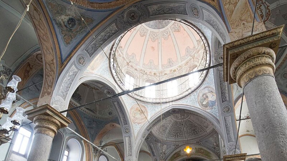 Surp Krikor Lusavoric Ermeni Kilisesi (4)