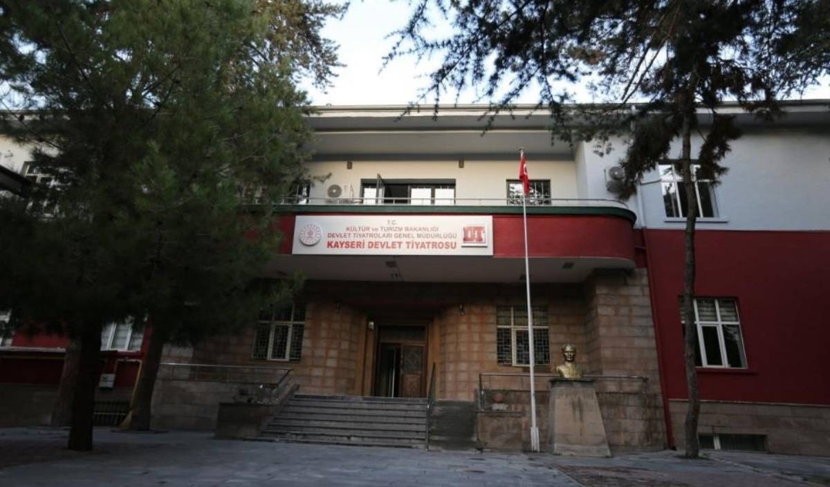 Tamer Karadağlı Memduh Başkan (2)