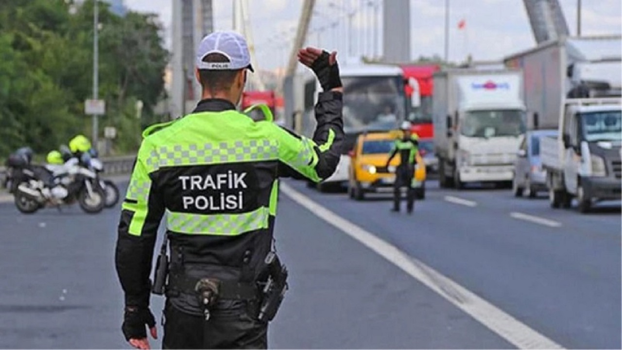 Trafik Polisi 1