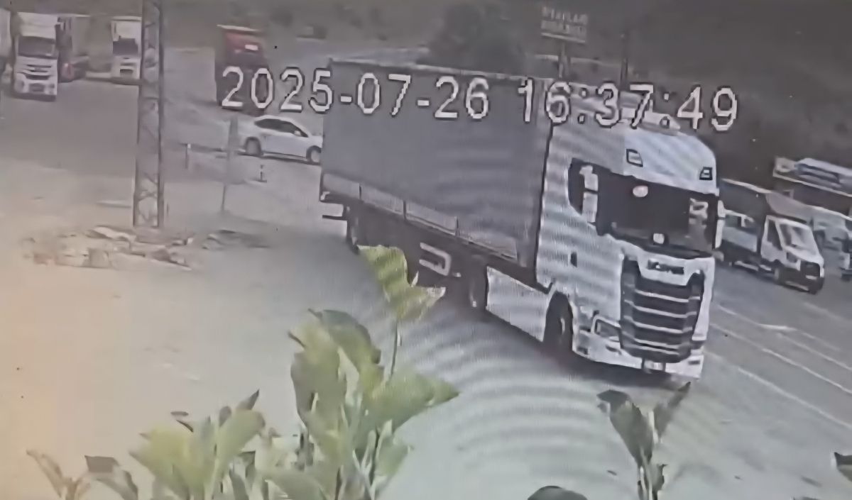 Kayseri'deki Kazada Başkomiser Hayatını Kaybetmişti! Kamera Görüntüleri Ortaya Çıktı (2)