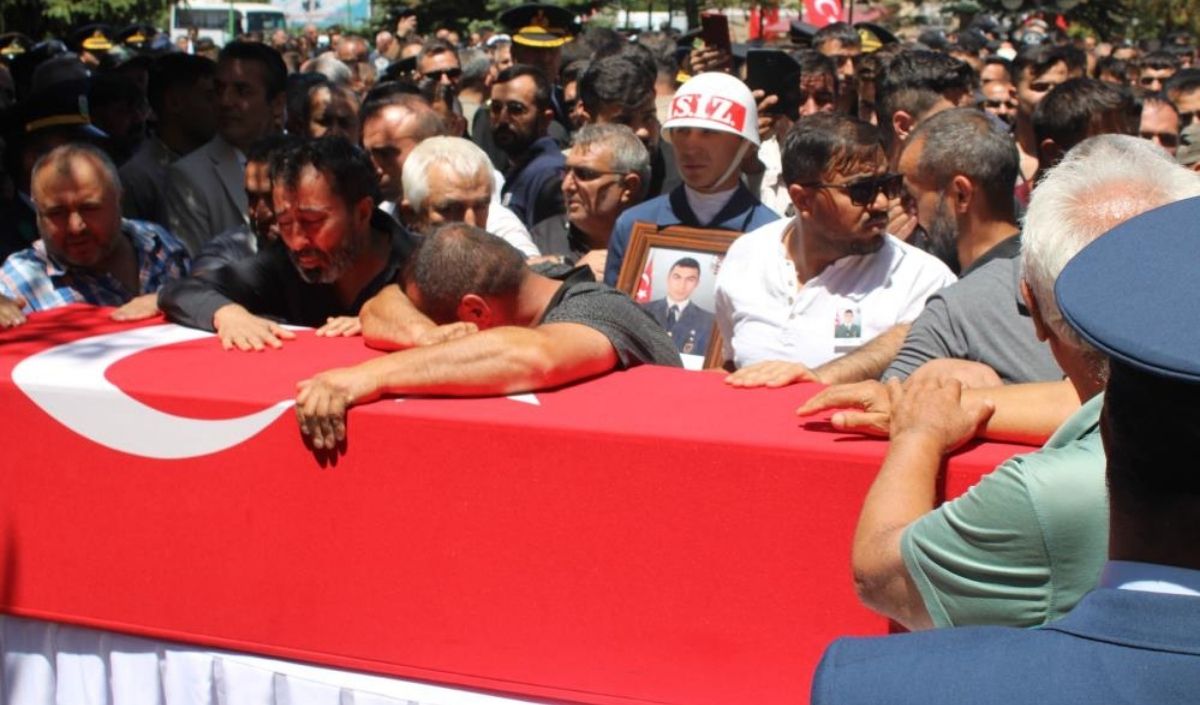 Şehi̇t Ümi̇t Üzüm Son Yolculuğuna Uğurlandi (2)