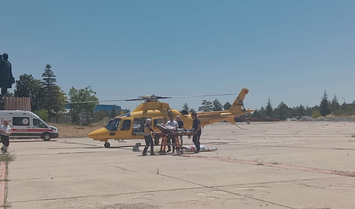 28 Yaşındaki Genç Hasta Için Helikopter Havalandı! (1)