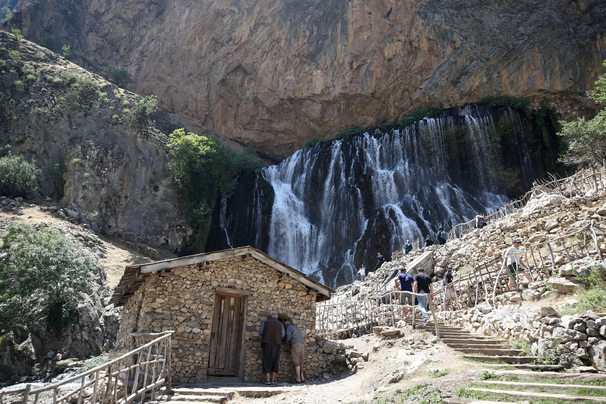 Kapuzbaşı şelaleleri