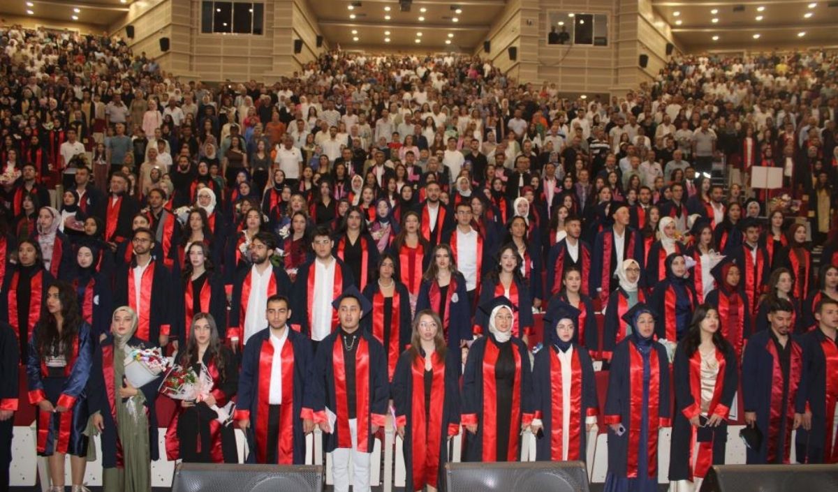 Erü Sağlık Mezuniyet (3)