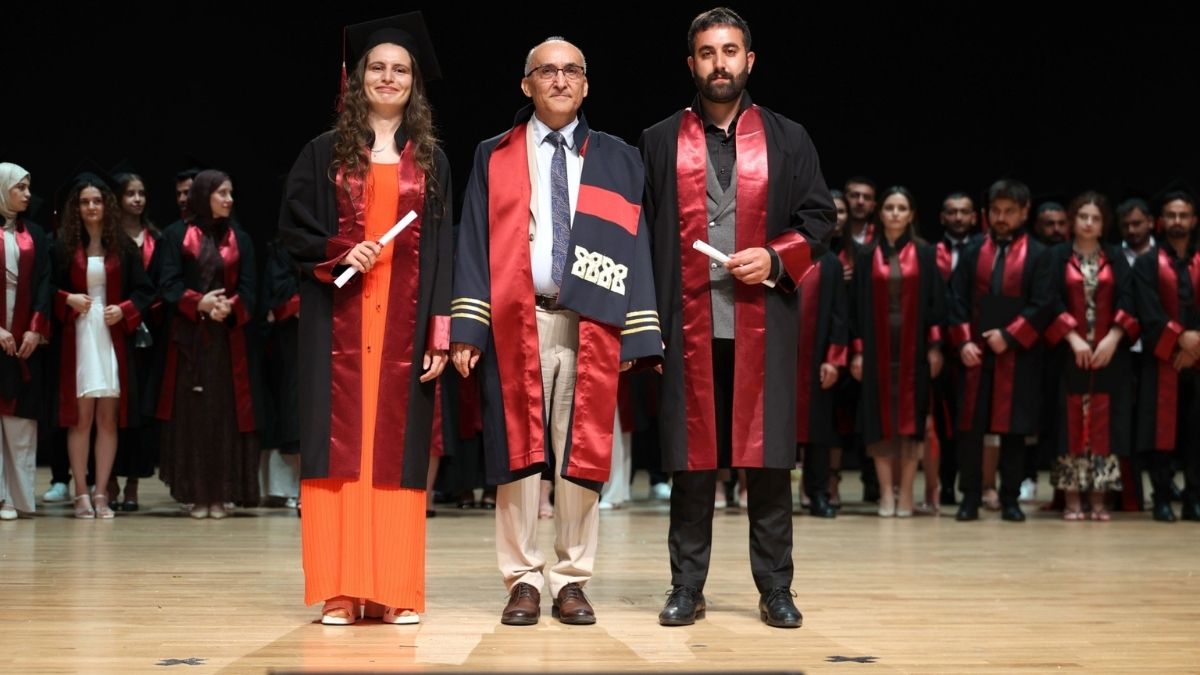 Erü Veterinerlik Mezuniyet (1)