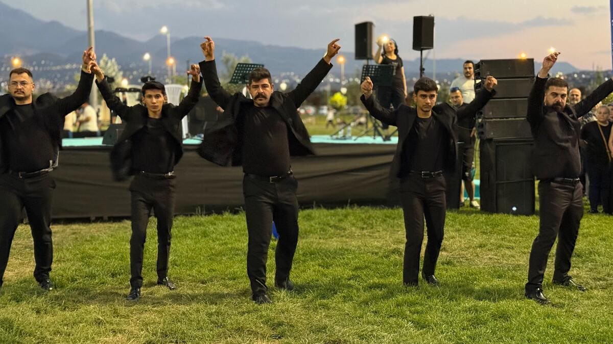Halk Oyunları (1)-1