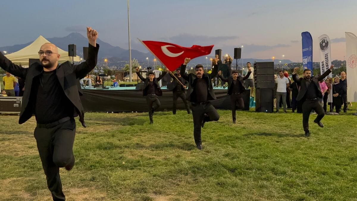 Halk Oyunları (5)