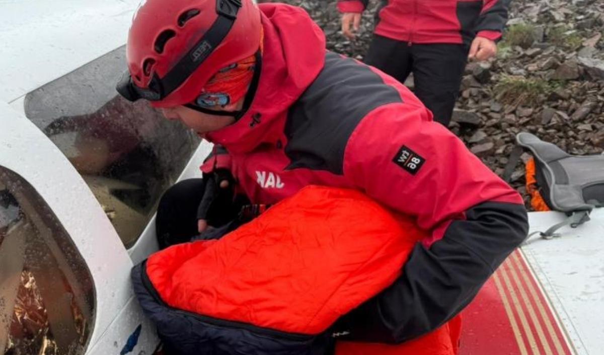 Jet Uçağı'nın Enkazı Bulundu Pilot Vefat Etti Yolcu Kurtarıldı (2)