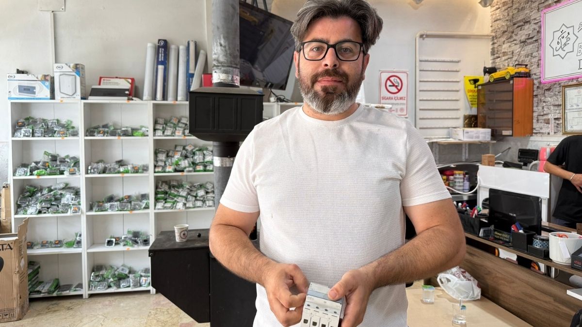 Kayseri’de Elektrikçi Uyardı! Bu Alet Olmayan Evler Risk Altında (2)