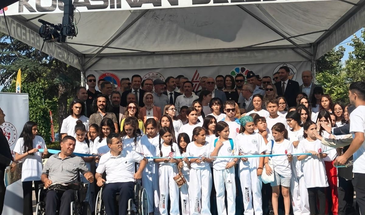 Kayseri’de Gençliğe Büyük Yatırım 56. Erva Spor Okulu Törenle Açıldı (4)