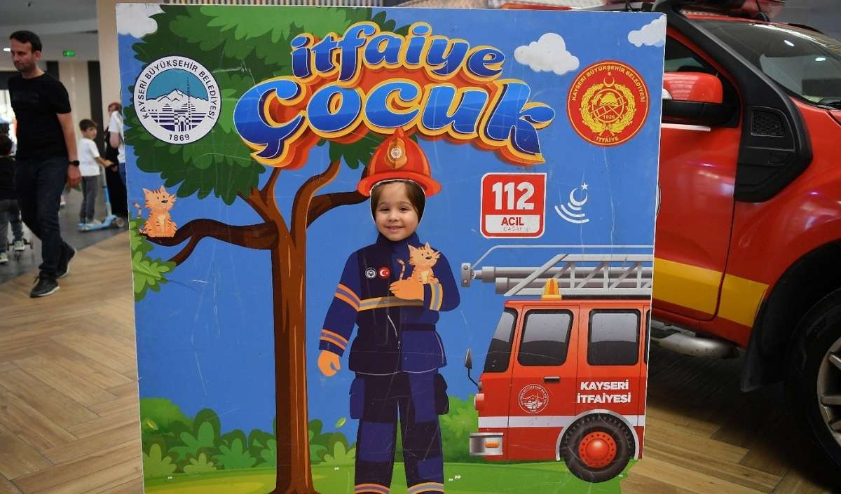 Kayseri'de Minik Itfaiyeciler Iş Başında Eğlence Dolu Tatbikat
