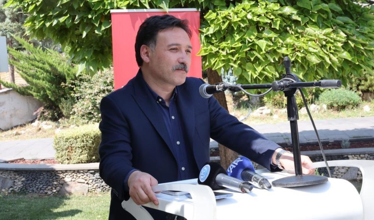 Kayseri’de Şehitler Için Kalıcı Vefa! Üniversite Yerleşkesine Anıt! (3)