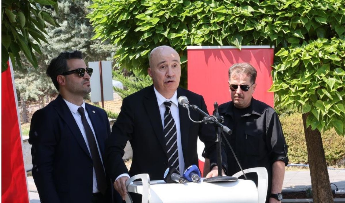 Kayseri’de Şehitler Için Kalıcı Vefa! Üniversite Yerleşkesine Anıt! (5)