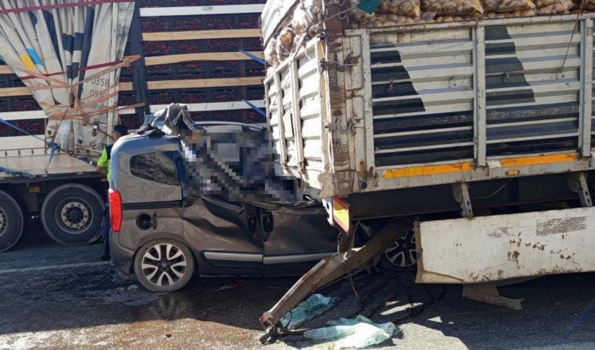 Kaza 5 Kişi Hayatını Kaybetti (2)