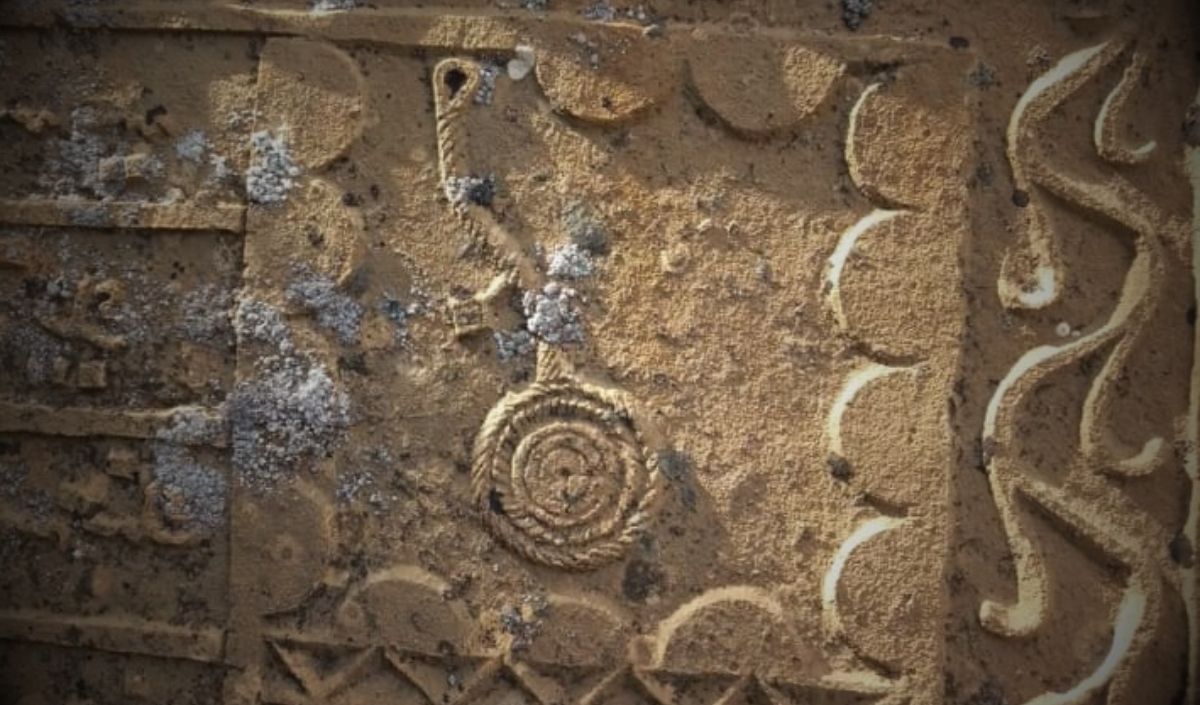 mezar taşları