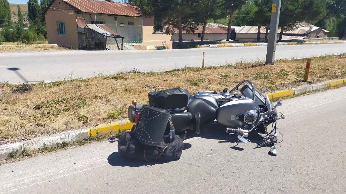 Motosikletin Çarptığı Yaya Can Verdi! (1)