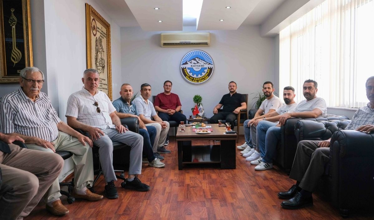 Nur Demi̇r-4