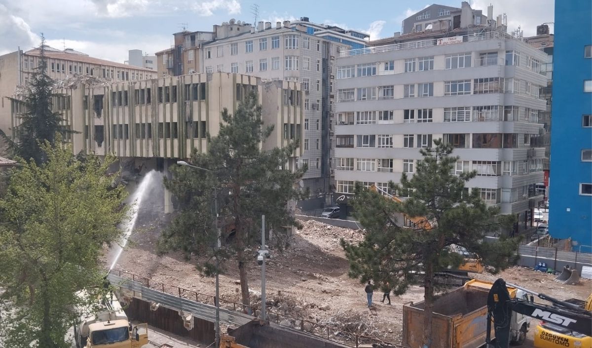 Öğretmen Evi Yıkımı (3)-1