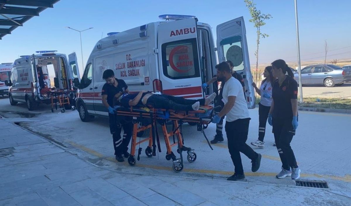 Otomobil Takla Attı! 3 Kişi Hayatını Kaybetti! (4)