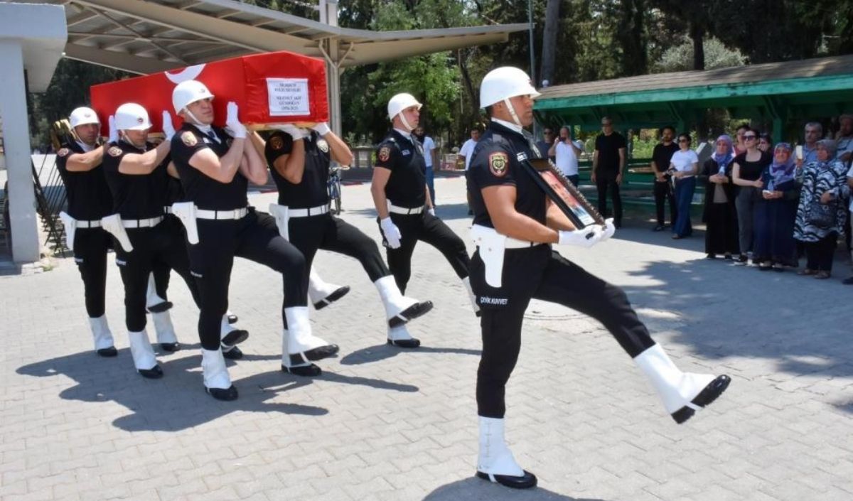 Polis Memuru Hayatını Kaybettti (1)