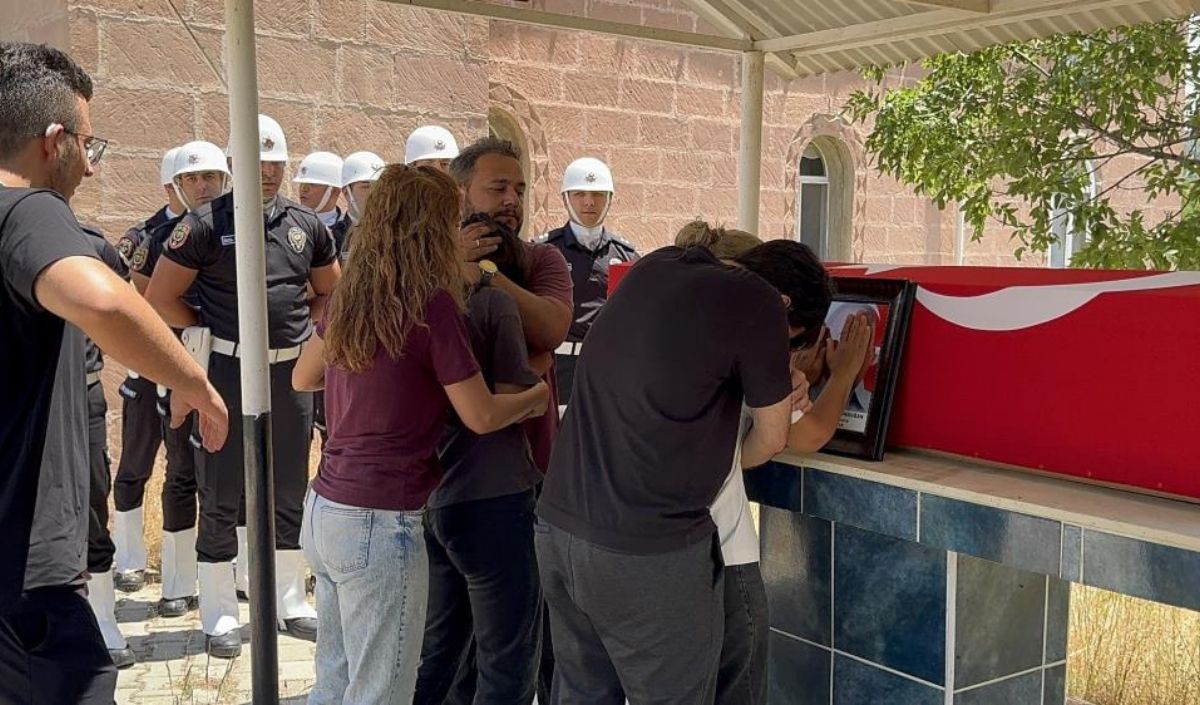 Polis Memuru Son Yolculuğuna Uğurlandı (2)