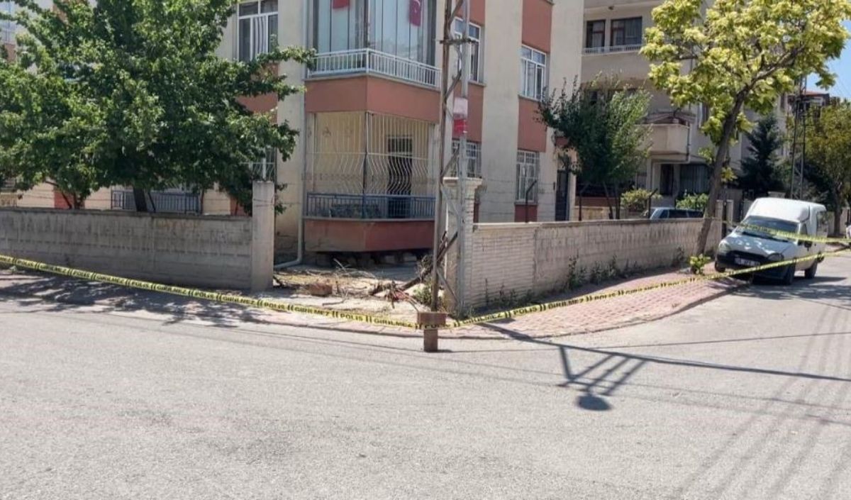 Sokak Ortasında Kanlı Tartışma! (3)