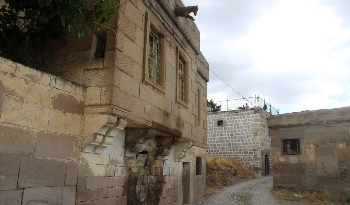 Yeralti Şehri̇ (3)
