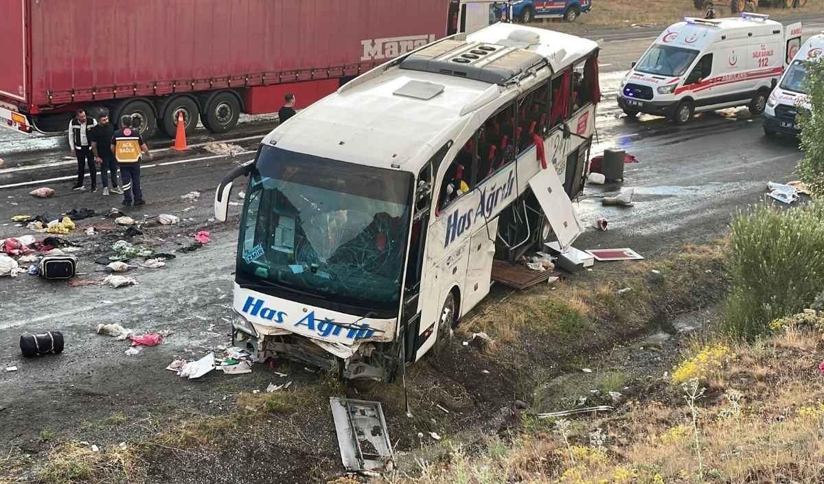 Yolcu Otobüsü Dağ Yamacına Çarptı! Ölenlerin Kimlikleri Belli Oldu (2)