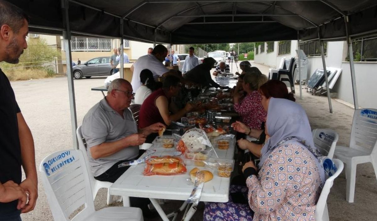 3 Katlı Apartmanın Merdiveni Çöktü (1)