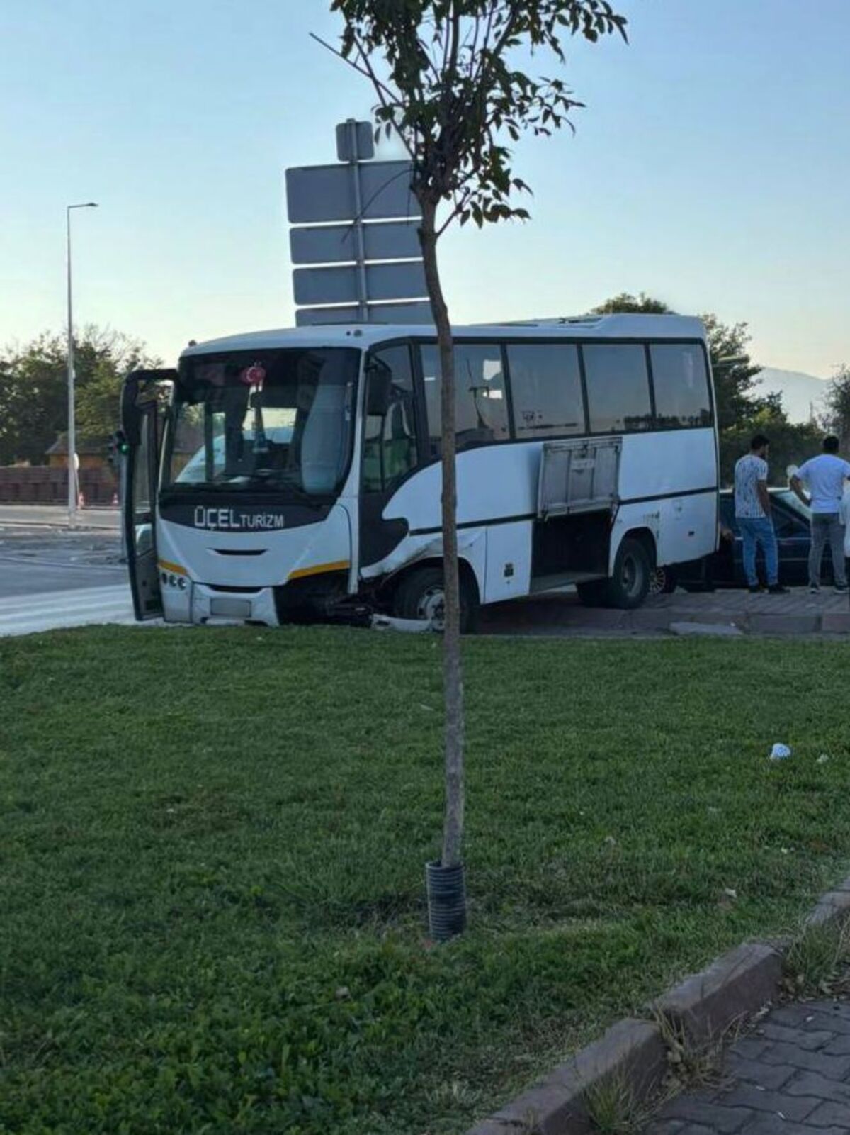 polis otosu ile işçi servisi