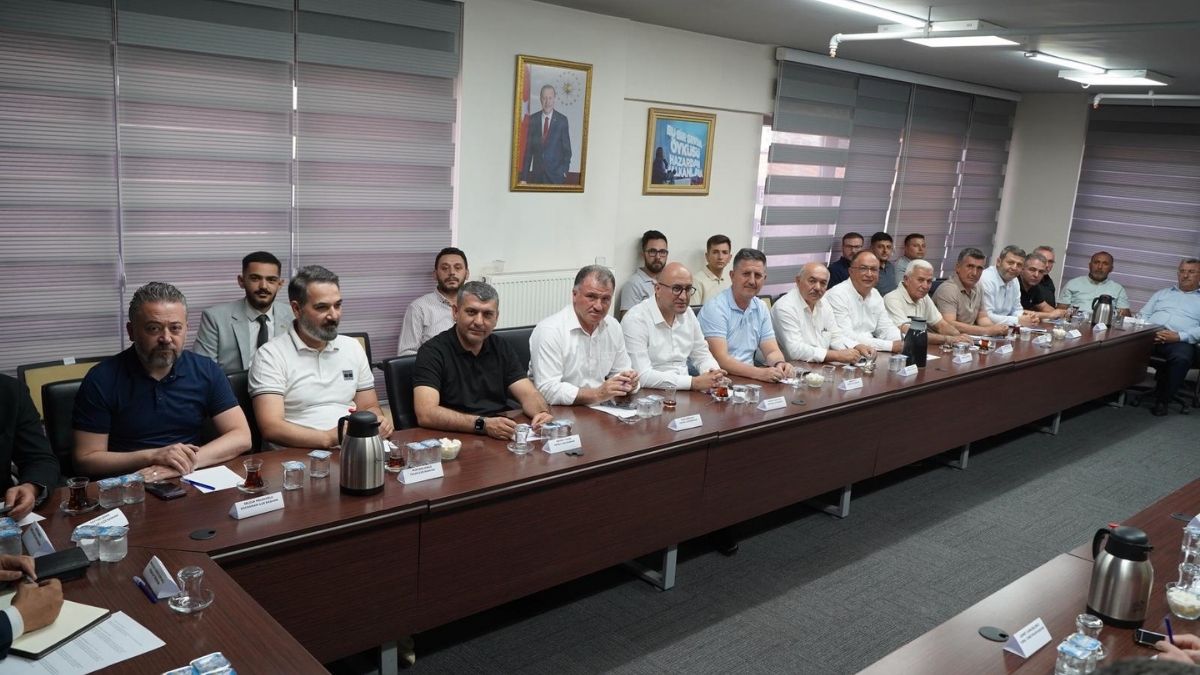 Ak Parti Kayseri Teşkilatında Kapsamlı Istişare Toplantısı Gerçekleşti (3)