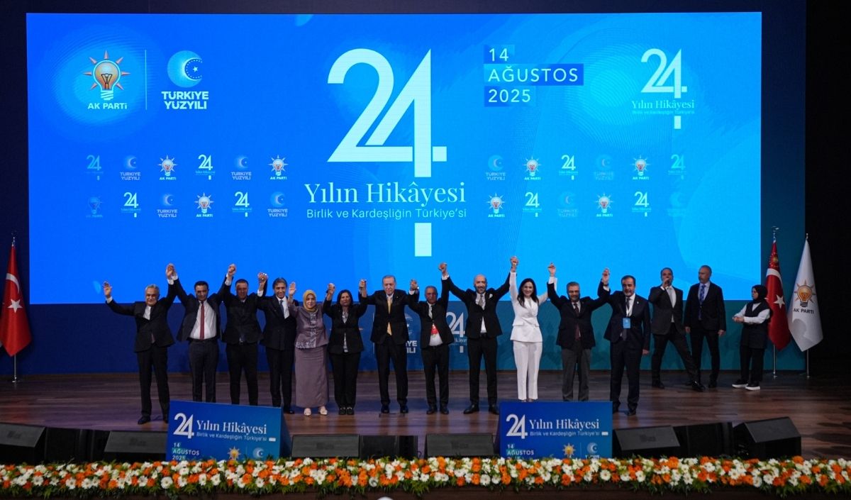 Altısı Chp’li, Dokuz Belediye Başkanı Akp’ye Geçti! (5)