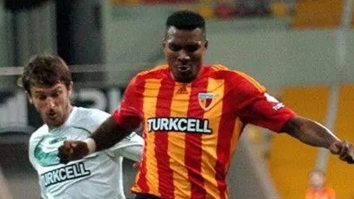 Ariza Makukula (2)