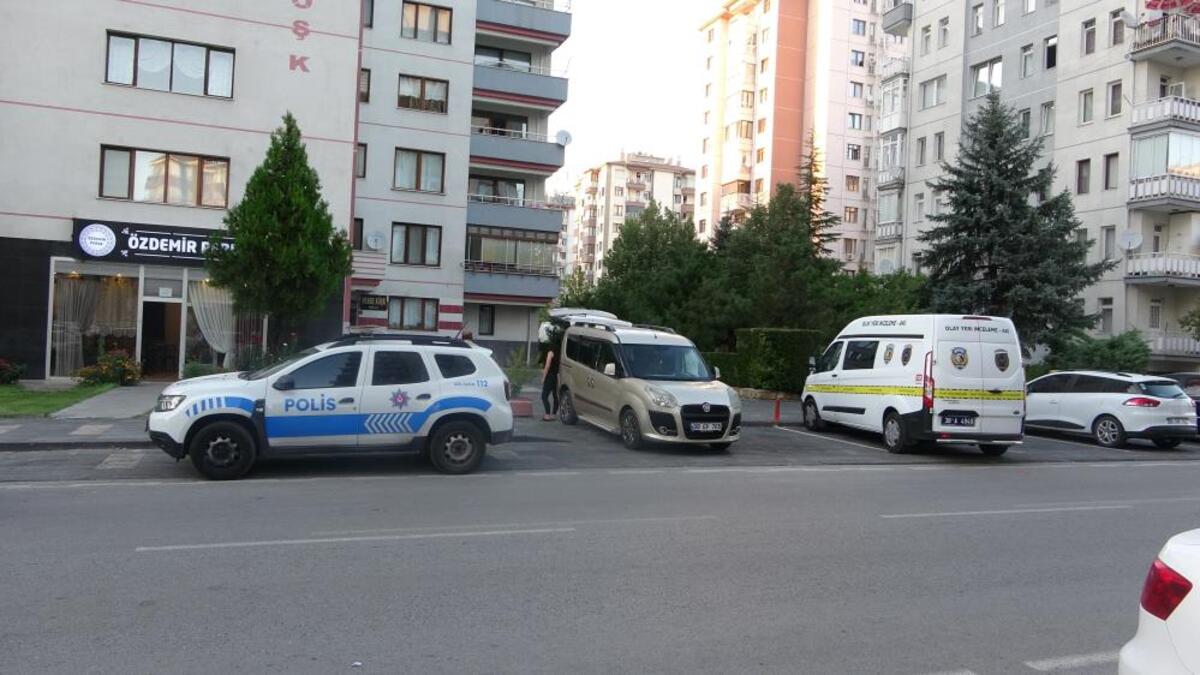 eşini ölü buldu