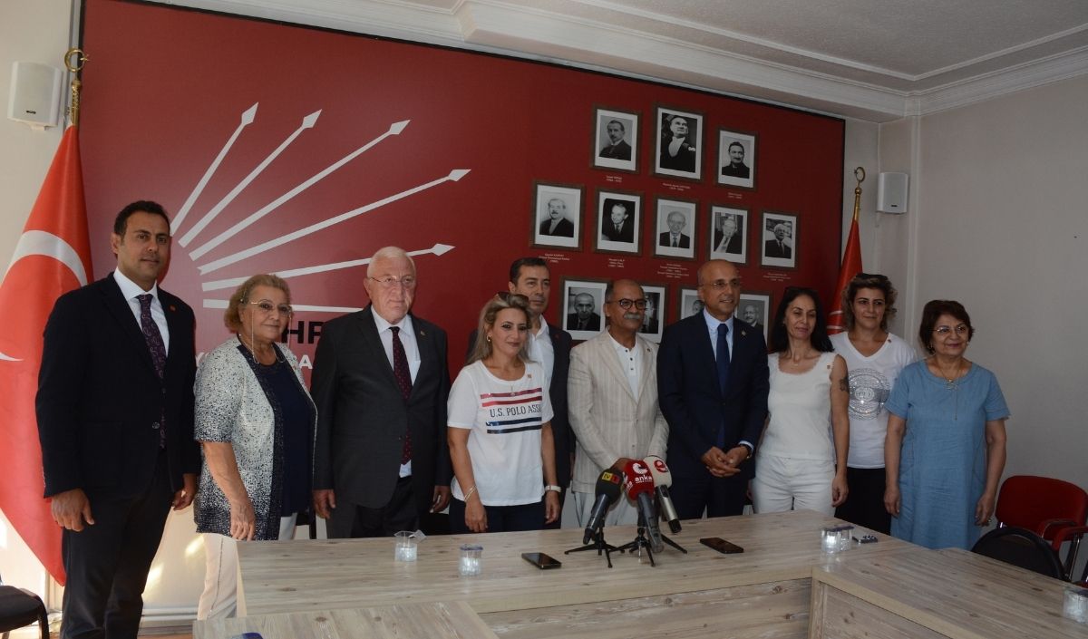 Chp Kayseri İl Başkanlığı Büyüyor Rozetler Milletvekillerinden (4)