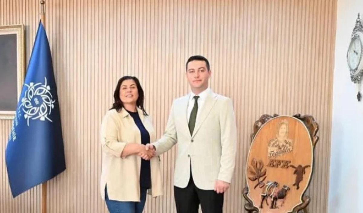 Chp’den Ak Partiye Geçiş Krizi! 6 Gençlik Kolları Başkanını Görevden Aldı (2)