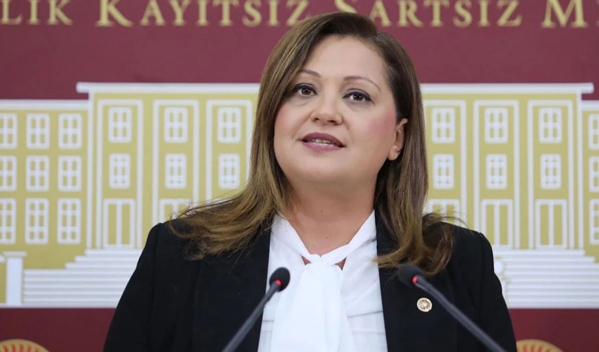 Chp’den Ak Parti’ye Transfer Olacağı Iddia Edilen Burcu Köksal’dan Yanıt Gecikmedi! (2)
