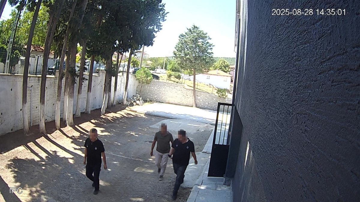 Chp'li Belediye Başkanı Zabıtları Sopaladı (4)