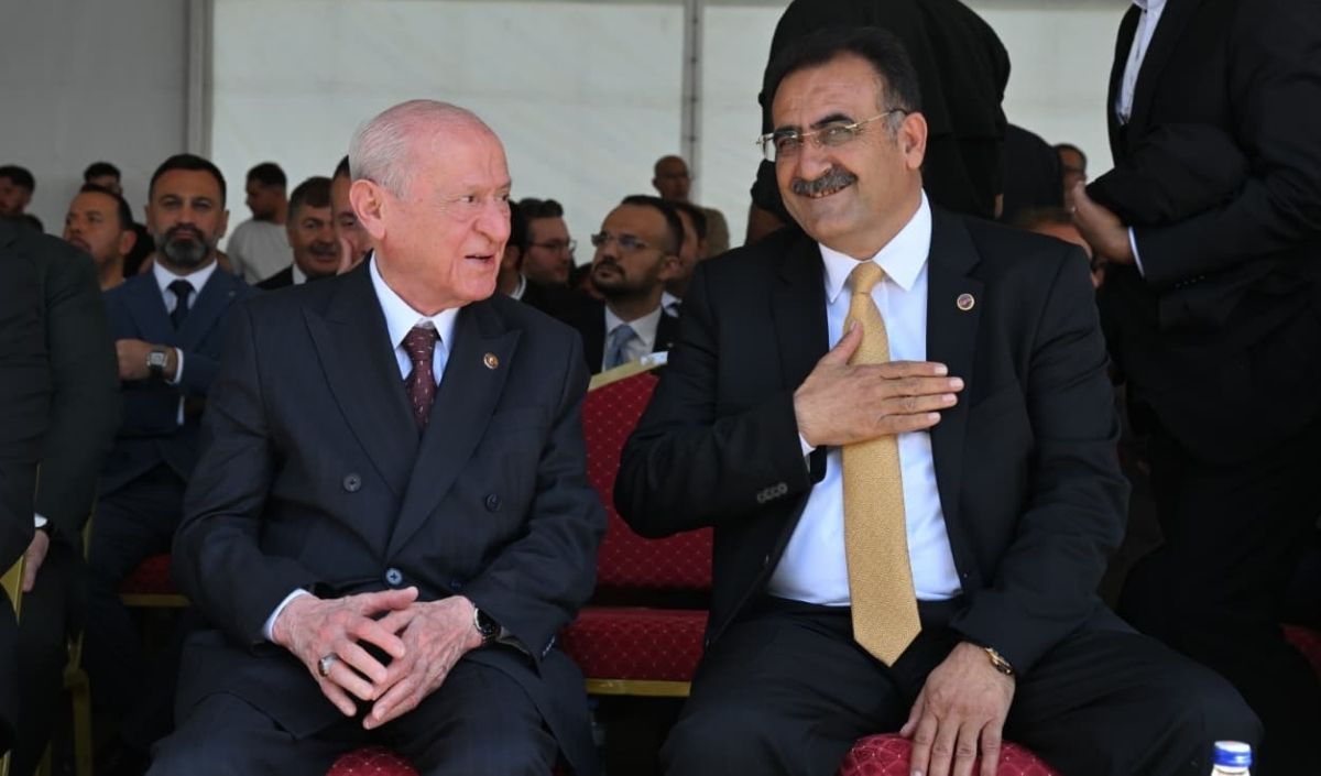 Devlet Bahçeli (2)