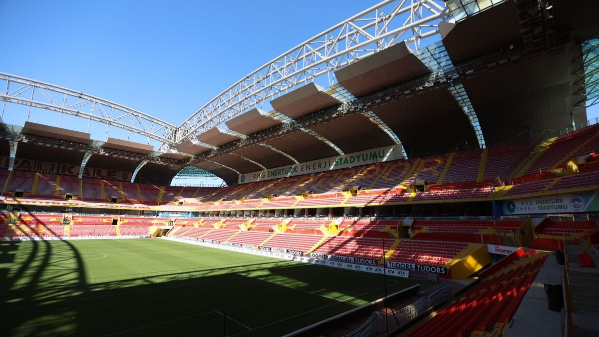 Galatasaray Maçında Gündeme Geldi Kayserispor’un Stat Zemini Herkesin Dilinde (5)