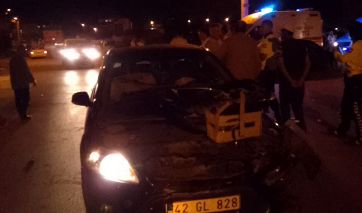 Kamyonet Ile Otomobil Çarpıştı 2 Yaralı (1)
