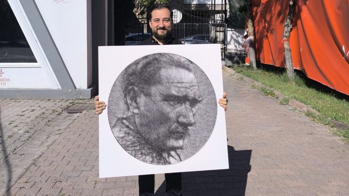 Kayseri’de Çivi Ve Iple Bakın Kimin Portresini Yaptılar (1)
