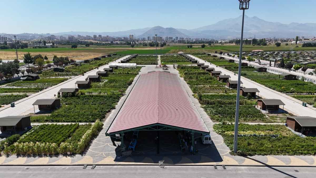 Kayseri’de Doğal Ürünler Pazarı Vatandaşları Bekliyor! (3)