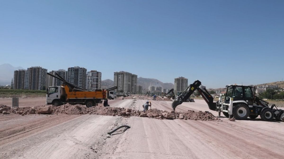 Kayseri’de Yol Ve Altyapı Çalışmaları Sürüyor (4)