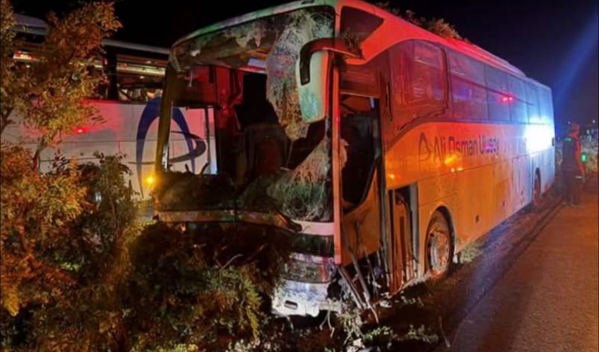 Kayseri’de Yolcu Otobüsü Refüje Çıktı 1 Ölü